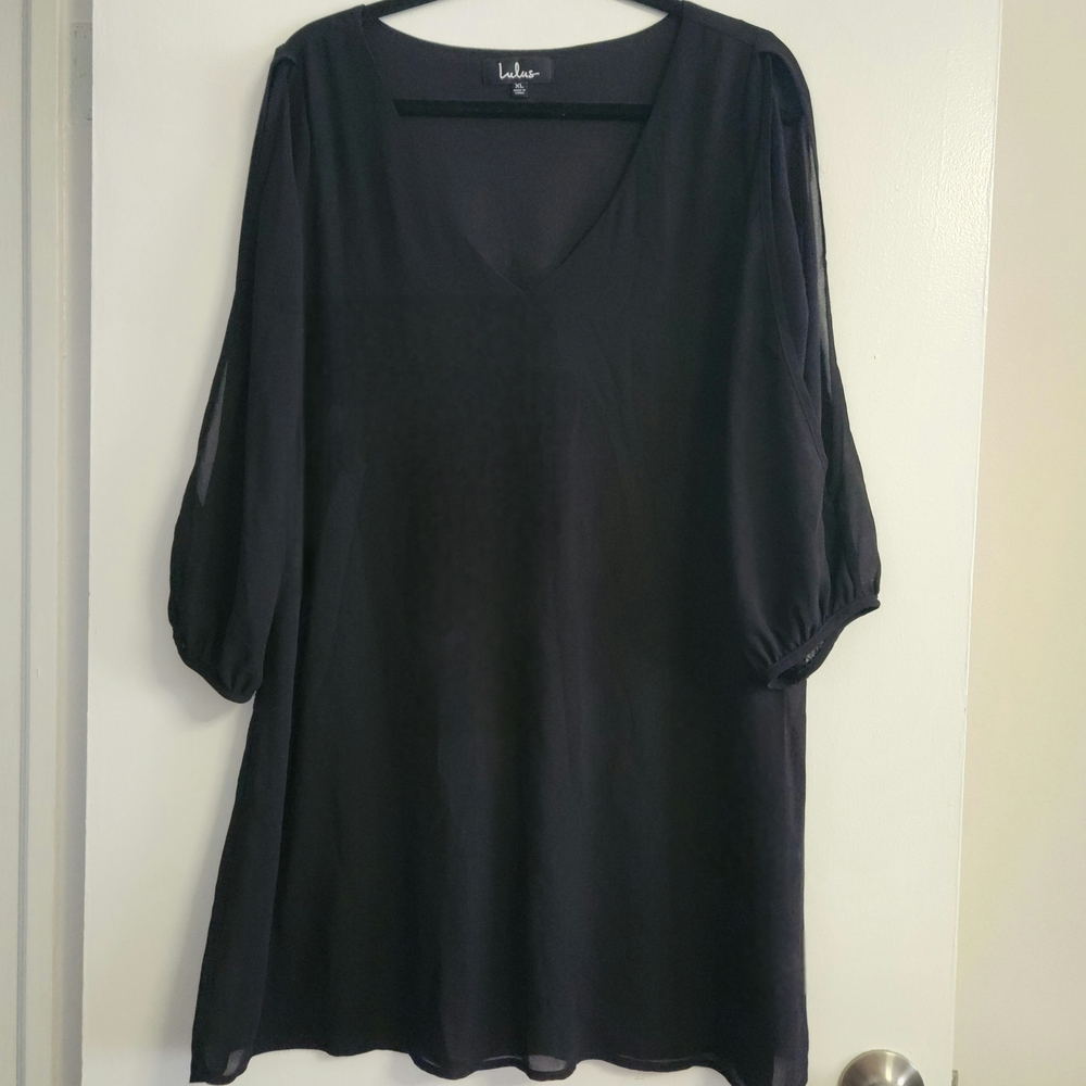 Lulu's Black V-Neck Tunic with Flowing Open Sleeves
